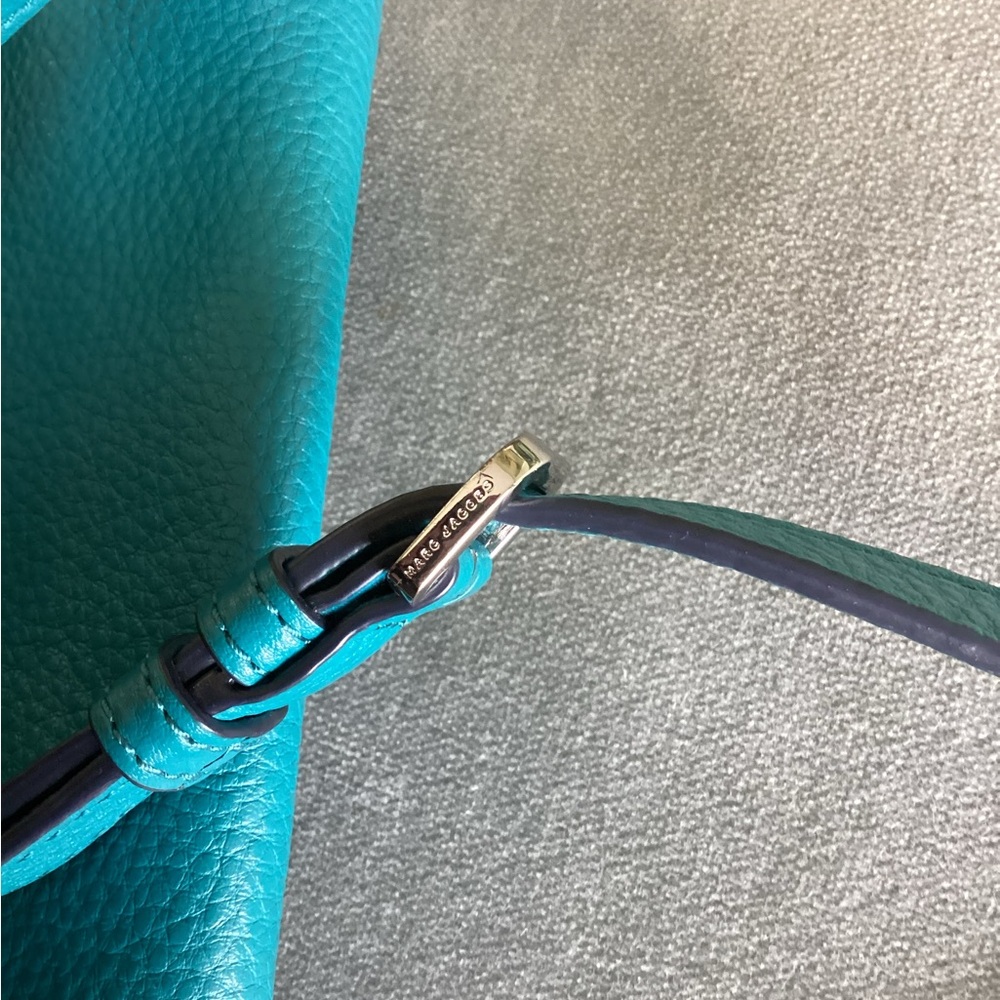 Marc Jacobs Blue Crossbody Bag with Adjustable Strap - Picture 3 of 11
